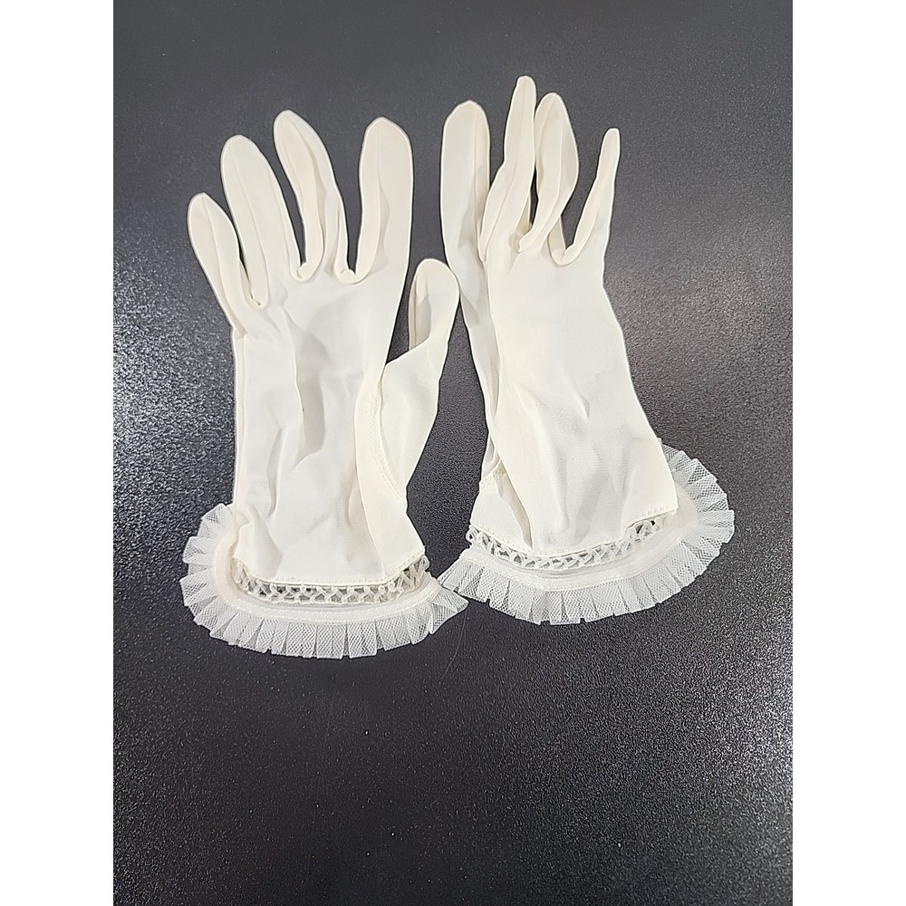 Vintage 50s-60s Ladies White  Stretch Gloves nylon Wrist length  8
